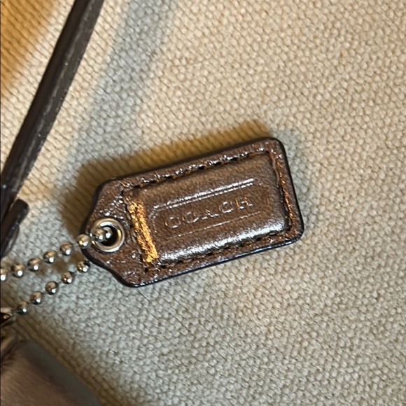 Coach Pewter / Silver Leather Wristlet with Sliver Hardware & Detachable Strap - Picture 6 of 9